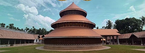  ಮಧೂರು ಶ್ರೀ ಮದನಂತೇಶ್ವರ ಸಿದ್ಧಿವಿನಾಯಕ ದೇಗುಲ.