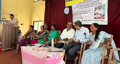 ಉಡುಪಿಯ ಬಾಲಕಿಯರ ಸರ್ಕಾರಿ ಪ.ಪೂ. ಕಾಲೇಜಿನಲ್ಲಿ ಶೈಕ್ಷಣಿಕ ಕಾರ್ಯಾಗಾರ ನಡೆಯಿತು. ಯಶ್​ಪಾಲ್​ ಸುವರ್ಣ, ಡಾ. ಅಶೋಕ್​ ಕಾಮತ್​, ಡಾ, ಯಲ್ಲಮ್ಮ, ಉಮಾ, ನಿರುಪಮಾ ಶೆಟ್ಟಿ, ಜಗದೀಶ್​, ಇಂದಿರಾ ಇತರರಿದ್ದರು.