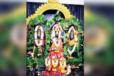ಸೀತಾರಾಮ ಪರಿವಾರ ದೇವವರಿಗೆ ವಿಶೇಷ ಅಲಂಕಾರ.