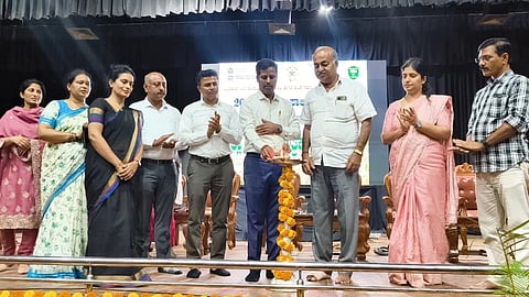 ಮಂಡ್ಯ ನಗರದಲ್ಲಿ ಆಯೋಜಿಸಿದ್ದ ತಾಂತ್ರಿಕ ಕಾರ್ಯಾಗಾರವನ್ನು ಜಿಲ್ಲಾಧಿಕಾರಿ ಡಾ.ಕುಮಾರ ಉದ್ಘಾಟಿಸಿದರು. 