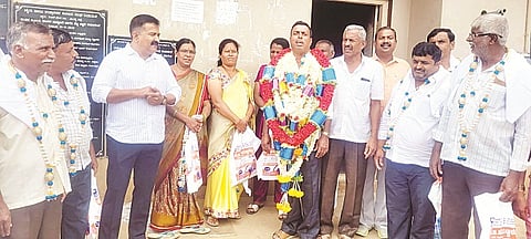 ಕಿಕ್ಕೇರಿಯ ಹಾಲು ಉತ್ಪಾದಕರ ಸಹಕಾರ ಸಂಘಕ್ಕೆ ಕೆ.ಟಿ.ರಮೇಶ್ ಅವಿರೋಧವಾಗಿ ಆಯ್ಕೆಯಾದರು. ಸುರೇಶ್, ನಾಗೇಶ್, ಪುಟ್ಟೇಗೌಡ, ನಿರ್ದೇಶಕರು ಇದ್ದರು.