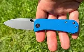 rss-shakha-showing-knife,