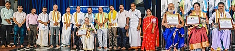 ಕೊಡವೂರಿನ ಶಂಕರನಾರಾಯಣ ದೇವಳದಲ್ಲಿ ವಾರ್ಷಿಕ ರಥೋತ್ಸವದ ನಿಮಿತ್ತ ಸಾಧಕರನ್ನು ಸನ್ಮಾನಿಸಲಾಯಿತು. ವಿ.ಜಿ. ಶೆಟ್ಟಿ, ಕೃಷ್ಣಮೂರ್ತಿ ಆಚಾರ್ಯ, ಆನಂದ ಪಿ. ಸುವರ್ಣ, ರವಿರಾಜ ಹೆಗ್ಡೆ, ದಿವಾಕರ್​ ಶೆಟ್ಟಿ, ಉಷಾ ಆನಂದ ಸುವರ್ಣ, ಎ. ರಾಜ ಸೇರಿಗಾರ್​ ಇತರರಿದ್ದರು.