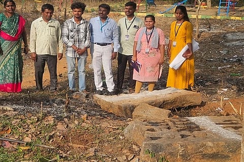 ತುಮಕೂರಿನ ಸತ್ಯಮಂಗಲದಲ್ಲಿ ಎಂ.ಕೊಟ್ರೇಶ್​, ಡಾ.ಜೆ.ಸುಧಾ  ಮಾರ್ಗದರ್ಶನದಲ್ಲಿ ವಿದ್ಯಾರ್ಥಿಗಳ ತಂಡ  ಅಪ್ರಕಟಿತ ಶಾಸನ ಗುರುತಿಸಿ ಸಂಶೋಧಿಸಿದೆ. 