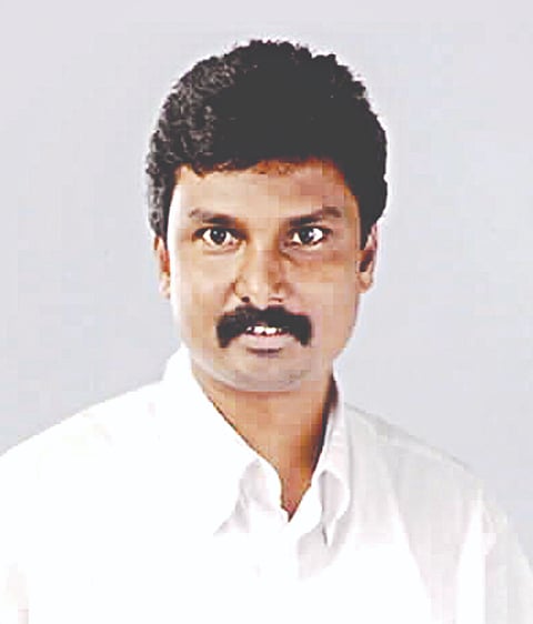 ಲಖನ ಜಾರಕಿಹೊಳಿ 