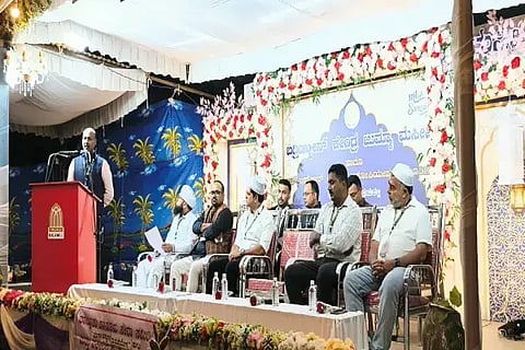 ಮೂಡಿಗೆರೆಯಲ್ಲಿ ನಡೆದ ಕಾನೂನು ಅರಿವು ಕಾರ್ಯಕ್ರಮದಲ್ಲಿ ಹಿರಿಯ ಸಿವಿಲ್ ನ್ಯಾಯಾಧೀಶ ಪಿ.ಎಂ.ಪ್ರಕಾಶ್ ಮಾತನಾಡಿದರು. ಎಂ.ಆರ್.ಯೋಗೇಶ್, ಕೆ.ವಿ.ರಾಜಶೇಖರ್, ಎ.ಎಂ.ಶರೀಫ್ ಹಾಜಿ, ಸಿ.ಕೆ.ಇಬ್ರಾಹಿಂ ಹಾಜಿ, ಮುಸ್ತಫಾ ಯಮನಿ ಇತರರಿದ್ದರು.
