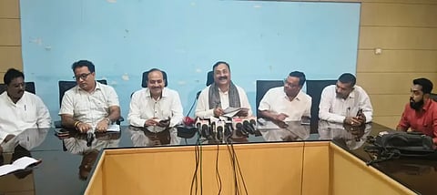 SIR ಸುದ್ದಿಗೋಷ್ಠಿಯಲ್ಲಿ ಮಾಹಿತಿ ನೀಡಿದ ಶಾಸಕ ಮಹೇಶ ಟೆಂಗಿನಕಾಯಿ