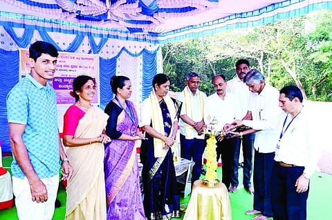 ಸಾರ್ವಜನಿಕ ಶಾಲಾ ಶಿಕ್ಷಣ ಇಲಾಖೆ ದ.ಕ. ಜಿಲ್ಲೆ ಮಂಗಳೂರು ಮತ್ತು ನಾರಾಯಣ ಗುರು ಸಂಯುಕ್ತ ಪದವಿ ಪೂರ್ವ ಕಾಲೇಜು, ಮೂಲ್ಕಿ ಆಶ್ರಯದಲ್ಲಿ ಜಿಲ್ಲಾಮಟ್ಟದ ಟೆನಿಕ್ವಾಯಿಟ್ ಪಂದ್ಯಾಟ ನಡೆಯಿತು. 