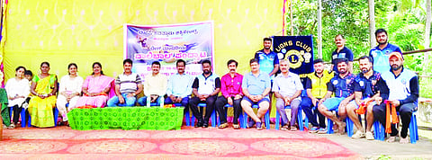 ಕವತ್ತಾರು ಶಾಲಾ ಮೈದಾನದಲ್ಲಿ ಲಯನ್ಸ್ ಕ್ಲಬ್ ಬಪ್ಪನಾಡು ಇನ್‌ಸ್ಪಾಯರ್, ಬಿಜೆಪಿ ಶಕ್ತಿ ಕೇಂದ್ರದ ಕವತ್ತಾರು ವಾರ್ಡ್ ವತಿಯಿಂದ ವಾಲಿಬಾಲ್ ಪಂದ್ಯಾಕೂಟ ನಡೆಯಿತು.