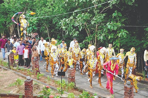 ಒನಕೆಯ ದಂಡಿಗೆಯಲ್ಲಿ ವೆಂಕಟೇಶ ಭಟ್.  
