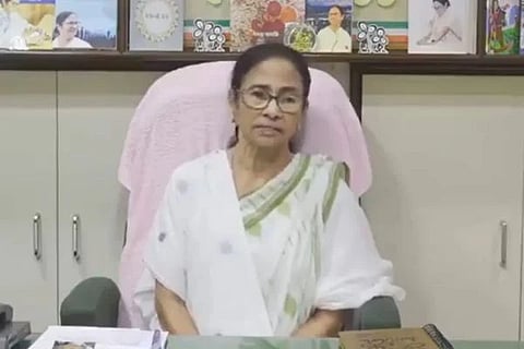 ಬಂಗಾಳ ಸೋಲಿನ ಬೆನ್ನಲ್ಲೇ ದೀದಿ ಇವಿಎಂ ಹ್ಯಾಕಿಂಗ್ ರಾಗ! 60 ಲಕ್ಷ ವೋಟರ್ಸ್ ಹೆಸರು ಡಿಲೀಟ್, ನನ್ನನ್ನೇ ಕೌಂಟಿಂಗ್ ಸೆಂಟರ್‌ನಿಂದ ತಳ್ಳಿದ್ರು! ಮಮತಾ ಕಣ್ಣೀರು! 