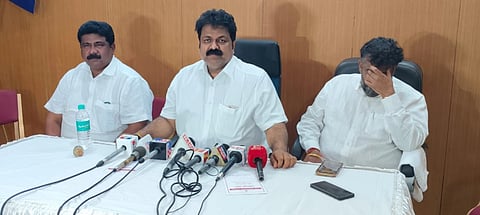 ಸಚಿವ ಮಂಕಾಳ ವೈದ್ಯ ಸುದ್ದಿಗೋಷ್ಠಿ ನಡೆಸಿದರು. 
