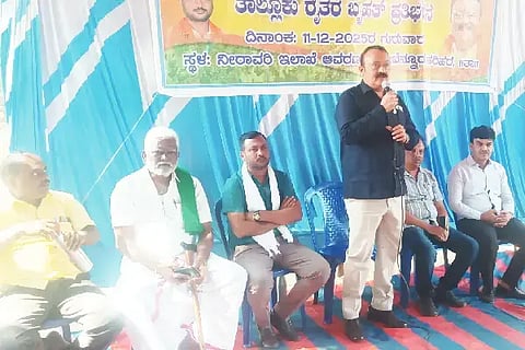 ಭದ್ರಾನಾಲೆ ದುರಸ್ತಿಗೆ ಅನುದಾನ ಕೋರಿ  ಬಿಜೆಪಿ ಕಾರ್ಯಕರ್ತರು ಮಲೇಬೆನ್ನೂರು ಭದ್ರಾ ನಾಲಾ 3ನೇ ವಿಭಾಗೀಯ ಕಚೇರಿ ಎದುರು  ಗುರುವಾರ ಪ್ರತಿಭಟನೆ  ನಡೆಸಿದರು. ಹನಗವಾಡಿ ವೀರೇಶ್, ನಿಟ್ಟೂರು ಧನಂಜಯ, ಮುದೇಗೌಡ್ರ ತಿಪ್ಪೇಶ, ಬೂದಾಳ್ ಅಂಜನಪ್ಪ ಇತರರಿದ್ದರು. Protest