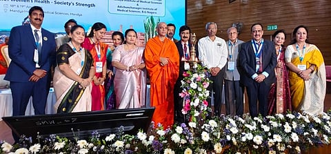 ಮಂಡ್ಯ ನಗರದ ಮಿಮ್ಸ್‌ನಲ್ಲಿ  6ನೇ ಯುವ ಕರ್ನಾಟಕ ರಾಜ್ಯ ಪ್ರಸೂತಿ ಶಾಸ್ತ್ರ ಮತ್ತು ಸ್ತ್ರೀರೋಗ ಶಾಸ್ತ್ರ ಸಂಘ(ಕೆಎಸ್‌ಒಜಿಎ)ದ  ಸಮ್ಮೇಳನ ಆಯೋಜಿಸಲಾಗಿತ್ತು. 