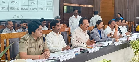 ಮಂಡ್ಯದಲ್ಲಿ ಜಿಲ್ಲಾ ಉಸ್ತುವಾರಿ ಸಚಿವ ಎನ್.ಚಲುವರಾಯಸ್ವಾಮಿ ಅಧ್ಯಕ್ಷತೆಯಲ್ಲಿ ಯೋಜನಾ ಸಮಿತಿ ಸಭೆ ಆಯೋಜಿಸಲಾಗಿತ್ತು. 