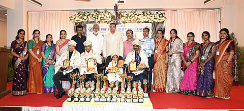 ಡೆರಿಕ್ಸ್ ಪಿಂಟೋ, ಪ್ರಸನ್ನ ರಾವ್ ಬೋಳೂರು, ಆರನ್ ರೀವ್ ಮೆಂಡನ್ಸ್, ಲಿಯೋರಾ ಜಿಯಾನ ಕರ್ವಲೋ ಅವರನ್ನು ಕಾರ್ಯಕ್ರಮದಲ್ಲಿ ಸನ್ಮಾನಿಸಲಾಯಿತು. ಡಾ. ರಜನೀಶ್ ಸೊರಕೆ, ಯು.ಕೆ. ಖಾಲಿದ್, ಪ್ರೊ. ರಾಜಾರಾಮ ರಾವ್ ಇದ್ದರು.
