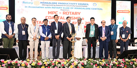 ಎಂಪಿಸಿ-ರೋಟರಿ ಕೋಸ್ಟಲ್ ಎಂಎಸ್‌ಎಂಇ ಮತ್ತು ಸ್ಟಾರ್ಟ್‌ಅಪ್ ಕಾನ್‌ಕ್ಲೇವ್ 2026ನ್ನು ಕೋಟ ಶ್ರೀನಿವಾಸ ಪೂಜಾರಿ ಉದ್ಘಾಟಿಸಿದರು.  ಶರತ್ ಬುಡಲೆ ಎಸ್., ರಾಜಾ ಬಿ.ಎಸ್., ಪ್ರೊ.ಹರಿಕೃಷ್ಣ ಭಟ್ ಮೊದಲಾದವರಿದ್ದರು.