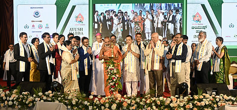 ಆಯಷ್ ಹಬ್ಬ 2026ನ್ನು ಶ್ರೀ ಯೋಗಾನಂದ ಸರಸ್ವತಿ ಸ್ವಾಮೀಜಿ ಉದ್ಘಾಟಿಸಿದರು. 