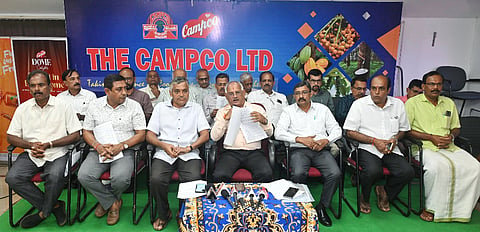 ಕ್ಯಾಂಪ್ಕೋ ನಿರ್ಗಮನ ಅಧ್ಯಕ್ಷ ಕಿಶೋರ್ ಕುಮಾರ್ ಕೊಡ್ಗಿ  ಸುದ್ದಿಗೋಷ್ಠಿಯಲ್ಲಿ ಮಾತನಾಡಿದರು.