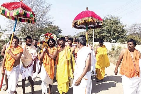 ತಿಮ್ಮಮ್ಮನವರ ಆರಾಧನಾ ಮಹೋತ್ಸವ ನಿಮಿತ್ತ  ಪಲ್ಲಕ್ಕಿ ಉತ್ಸವ ಜರುಗಿತು.
