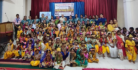 ಉಡುಪಿಯ ಇಂದ್ರಾಳಿ ಆಂಗ್ಲ ಮಾಧ್ಯಮ ಶಾಲೆಯಲ್ಲಿ ಮುದ್ದು ರಾಧಾ-ಮುದ್ದು ಕೃಷ್ಣ ಛದ್ಮವೇಷ ಸ್ಪರ್ಧೆ ನಡೆಯಿತು. ಕೆ.ಅಣ್ಣಪ್ಪ ಶೆಣೈ, ಗೋಪಾಲಕೃಷ್ಣ ಪ್ರಭು, ಗಣಪತಿ ಪ್ರಭು, ವೈಷ್ಣವಿ ಕಾಮತ್​, ವಿದ್ಯಾ ಪೈ, ರೇಶ್ಮಾ ಪ್ರಭು, ಕೆ.ವಿನಾಯಕ್​ ಕಿಣಿ, ಸಮರ್ಥರಾಜ್​, ಶಾಲೆಯ ಶಿಕ್ಷಕರು ಇದ್ದರು.