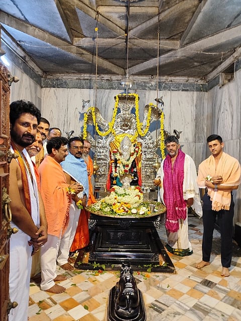 ಇತ್ತೀಚೆಗೆ ಮುಕ್ತಿಮಂದಿರದಲ್ಲಿ Mukti Mandir ವಿಶೇಷ ಪೂಜೆಗೈದಿದ್ದ ಡಿಕೆಶಿ (ಸಾಂದರ್ಭಿಕ ಚಿತ್ರ).