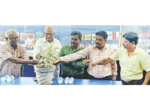 ಬಳ್ಳಾರಿಯ ರಾಬರ್ಟ್ ಬ್ರೂಸ್ ಫುಟ್ ಸಂಗನಕಲ್ಲು ಪ್ರಾಕ್ತನ ವಸ್ತುಸಂಗ್ರಹಾಲಯದಲ್ಲಿ ಆಯೋಜಿಸಿದ್ದ ಅಂತಾರಾಷ್ಟ್ರೀಯ ವಸ್ತುಸಂಗ್ರಹಾಲಯ ದಿನಾಚರಣೆ ಕಾರ್ಯಕ್ರಮವನ್ನು ಮಲ್ಲಸಜ್ಜನ ವ್ಯಾಯಾಮ ಶಾಲೆಯ ಕಾರ್ಯದರ್ಶಿ ಟಿ.ಜಿ. ವಿಠ್ಠಲ ಉದ್ಘಾಟಿಸಿದರು. ಉಪನ್ಯಾಸಕ ಒಬ್ಬಯ್ಯ, ನಿವೃತ್ತ ಅಧಿಕಾರಿ ಮಹಾಬಳೇಶ್ವರಪ್ಪ ಇದ್ದರು.