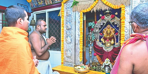 ನಾಗಯಕ್ಷೆ ದೇವಿ ದರ್ಶನ ಪಡೆದ ಶ್ರೀಮದ್ ವಿದ್ಯಾಧೀಶ ತೀರ್ಥ ಶ್ರೀಪಾದ ವಡೇರ ಸ್ವಾಮೀಜಿ.