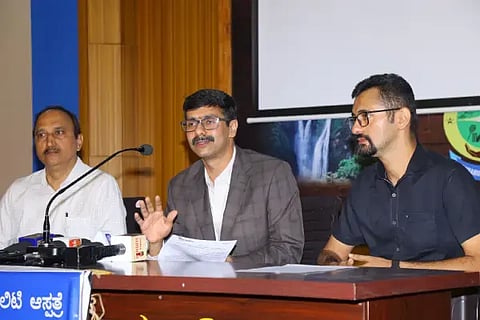 ಶಿವಮೊಗ್ಗದ ಸಹ್ಯಾದ್ರಿ ನಾರಾಯಣ ಮಲ್ಟಿಸ್ಪೆಷಾಲಿಟಿ ಆಸ್ಪತ್ರೆಯ ಹಿರಿಯ ಸ್ತ್ರೀರೋಗ ತಜ್ಞ ಡಾ. ರಾಘವೇಂದ್ರ ಭಟ್ ಮಾತನಾಡಿದರು. ಮಕ್ಕಳ ತಜ್ಞ ಡಾ. ಶಶಿಧರ್ ಹೆಗ್ಡೆ, ಆಸ್ಪತ್ರೆಯ ಮಾರುಕಟ್ಟೆ ವಿಭಾಗದ ಮುಖ್ಯಸ್ಥ ಎಸ್.ಎನ್.ಶೈಲೇಶ್ ಸುದ್ದಿಗೋಷ್ಠಿಯಲ್ಲಿದ್ದರು.
