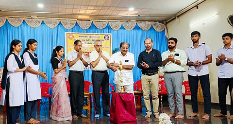 ನೀಲಾವರದಲ್ಲಿ ಆಯೋಜಿಸಿದ್ದ ಉಡುಪಿಯ ಶ್ರೀ ಪೂರ್ಣಪ್ರಜ್ಞ ಸಂಧ್ಯಾ ಕಾಲೇಜಿನ ಎನ್​ಎಸ್​ಎಸ್​ ಶಿಬಿರವನ್ನು ಲಾಲಾಜಿ ಆರ್​. ಮೆಂಡನ್​ ಉದ್ಘಾಟಿಸಿದರು. ಡಾ.ಚಂದ್ರಕಾಂತ ಭಟ್​, ಟಿ.ಪ್ರಶಾಂತ ಹೊಳ್ಳ, ಮಹೇಂದ್ರಕುಮಾರ್​, ಡಾ. ರಾಘವೇಂದ್ರ ಎಲ್​., ಚಿರಂಜನ್​ ಕೆ. ಶೇರಿಗಾರ್​, ಡಾ.ಪ್ರಜ್ಞಾ ಮಾರ್ಪಳ್ಳಿ ಇದ್ದರು.