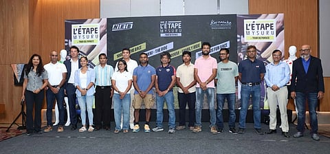  ಎನ್‌ಇಬಿ ಸ್ಪೋರ್ಟ್ಸ್  ಚೇರ್ಮನ್ ಮತ್ತು ಮ್ಯಾನೇಜಿಂಗ್ ಡೈರೆಕ್ಟರ್ ನಾಗರಾಜ ಅಡಿಗ,ಪ್ರಾಜೆಕ್ಟ್ ಮ್ಯಾನೇಜರ್ ದಾರಾ ರೀತ್ ಹಾಗೂ ಇತರರು