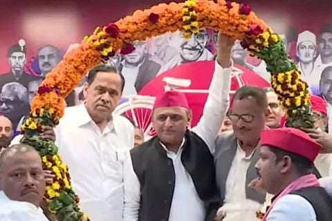 Naseemuddin Siddiqui |  ಸಮಾಜವಾದಿ ಪಕ್ಷಕ್ಕೆ ಸೇರ್ಪಡೆಯಾದ ಮಾಜಿ ಸಚಿವ ನಸೀಮುದ್ದೀನ್ ಸಿದ್ದಿಕಿ