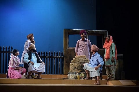 ಸ್ವಾತಂತ್ರ್ಯದ ಓಟ ನಾಟಕ ದೃಶ್ಯ