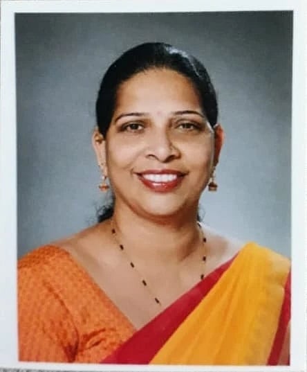 ಡಾ.ನಿಕೇತನಾ.