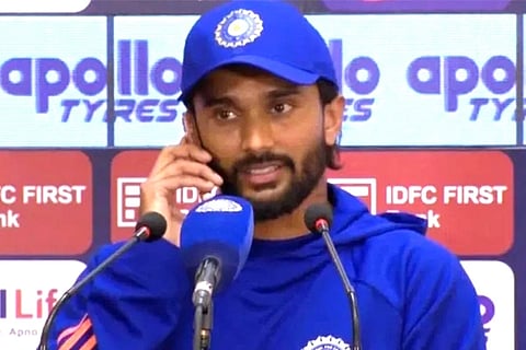 ಲೈವ್ ಪ್ರೆಸ್‌ಮೀಟ್‌ನಲ್ಲೇ ಅಮ್ಮನ ಫೋನ್ ಕರೆ: ಯುವ ಕ್ರಿಕೆಟಿಗ ನಿತೀಶ್ ರೆಡ್ಡಿ ಮಾಡಿದ ಕೆಲಸಕ್ಕೆ ನೆಟ್ಟಿಗರು ಫಿದಾ! Nitish Kumar Reddy