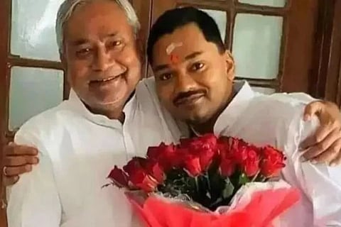 Bihar Election | ನಿತೀಶ್​ ಕುಮಾರ್ ಮತ್ತು ಪುತ್ರ  ನಿಶಾಂತ್ ಕುಮಾರ್