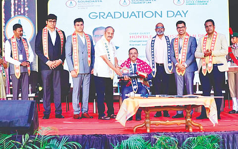 ವಿಶ್ರಾಂತ ನ್ಯಾಯಮೂರ್ತಿ ಪಿ.ಎನ್. ದೇಸಾಯಿ 