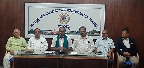 ಮಂಡ್ಯದಲ್ಲಿ ಆಯೋಜಿಸಿದ್ದ ಸುದ್ದಿಗೋಷ್ಠಿಯಲ್ಲಿ ಮೈಶುಗರ್ ಅಧ್ಯಕ್ಷ ಸಿ.ಡಿ.ಗಂಗಾಧರ ಮಾತನಾಡಿದರು.