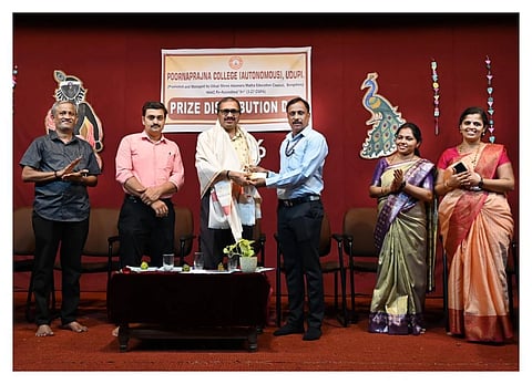 ಪೂರ್ಣಪ್ರಜ್ಞ ಕಾಲೇಜ್​ನ ವಿದ್ಯಾರ್ಥಿಗಳಿಗೆ ಹಿತನುಡಿಯೊಂದಿಗೆ ಮಾರ್ಗದರ್ಶನ ಮಾಡಿದ ಕೃಷ್ಣ ಭಟ್​ ಅವರನ್ನು ರಾಮು ಎಲ್​. ಗೌರವಿಸಿದರು. ಡಾ. ಪಿ.ಎಸ್​. ಐತಾಳ್​, ಡಾ. ಮಂಜುನಾಥ ಕರಬ, ವಿನಯ್​ ಕುಮಾರ್​ ಡಿ., ಸುಮಲತಾ ಪಿ.ಜೆ., ಪ್ರತಿಭಾ ಸಿ. ಆಚಾರ್ಯ ಇದ್ದರು.