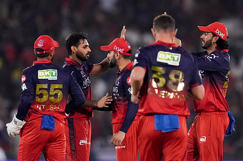 IPL-2026: ಈ ಬಾರಿ ಪ್ಲೇಆಫ್​ ರೇಸ್​ ಲೆಕ್ಕಾಚಾರ ಜಟಿಲ! 16 ಅಂಕ ಗಳಿಸಿದರೂ ಸೇಫಲ್ಲ!