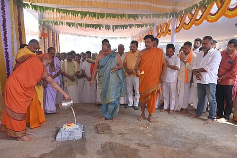 ಮೊಟ್ಟೆತ್ತಡ್ಕ ಮಿಶನ್‌ಮೂಲೆ ಶ್ರೀ ರಕ್ತೇಶ್ವರಿ - ಶ್ರೀ ಚಾಮುಂಡೇಶ್ವರಿ ದೇವಸ್ಥಾನ ಶಿಲಾಮಯ ಗರ್ಭಗುಡಿಗೆ ಶಿಲಾನ್ಯಾಸ ನೆರವೇರಿತು.