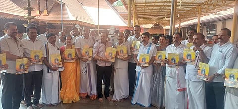ಮಹತೋಭಾರ ಶ್ರೀ ಮಹಾಲಿಂಗೇಶ್ವರ ದೇವಸ್ಥಾನದಲ್ಲಿ ಜೀರ್ಣೋದ್ಧಾರ ಹಾಗು ಅಭಿವೃದ್ಧಿ ಕಾಮಗಾರಿಗಳ ವಿಜ್ಞಾಪನಾ ಪತ್ರವನ್ನು ಶಾಸಕ ಅಶೋಕ್ ಕುಮಾರ್ ರೈ ಬಿಡುಗಡೆ ಮಾಡಿದರು. ವ್ಯವಸ್ಥಾಪನಾ ಸಮಿತಿ ಅಧ್ಯಕ್ಷ ಈಶ್ವರ ಭಟ್ ಪಂಜಿಗುಡ್ಡೆ ಮೊದಲಾದವರಿದ್ದರು.