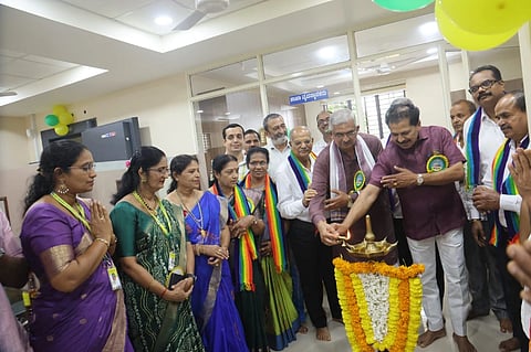 ಉಪ್ಪಿನಂಗಡಿಯಲ್ಲಿ ವಿಟ್ಲ ಗ್ರಾಮೀಣ ಸಹಕಾರಿ ಸಂಘದ ನೂತನ 5ನೇ ಶಾಖೆ ಉದ್ಘಾಟನಾ ಸಮಾರಂಭದಲ್ಲಿ ವಿಧಾನ ಪರಿಷತ್‌ ಮಾಜಿ ಸದಸ್ಯ ಪ್ರತಾಪಸಿಂಹ ನಾಯಕ್‌ ದೀಪ ಪ್ರಜ್ವಲಿಸಿದರು. ಸಂಜೀವ ಮಠಂದೂರು, ಕೆ.ವಿ.ಪ್ರಸಾದ್‌, ಕೆ.ರಾಜೇಶ್‌ ನಾಯಕ್‌, ಎಚ್‌.ಜಗನ್ನಾಥ ಸಾಲ್ಯಾನ್‌ ಇತರರು ಇದ್ದರು.