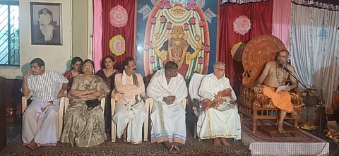 ಸಾಮೂಹಿಕ ಲಕ್ಷ್ಮೀ ಪೂಜೆಯ ಕಾರ್ಯಕ್ರಮದಲ್ಲಿ ಶ್ರೀ ಮೋಹನದಾಸ ಪರಮಹಂಸ ಸ್ವಾಮೀಜಿ ಆಶೀರ್ವಚನ ನೀಡಿದರು. ಶತುಂತಳಾ ಟಿ.ಶೆಟ್ಟಿ, ರಂಗತ್ರೇಯ ಅರಸು, ಗಣೇಶ್ ಕುಮಾರ್ ದೇಲಂತಮಜಲು, ವೇದಾವತಿ ಎಸ್.ಮಧೂರು ಇದ್ದರು. 