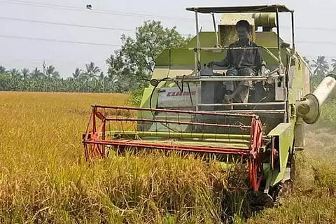 ಭತ್ತ ಕಟಾವು ಯಂತ್ರ