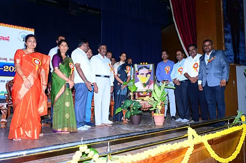 ಮಂಡ್ಯ ನಗರದ ಅಂಬೇಡ್ಕರ್ ಭವನದಲ್ಲಿ ರಾಷ್ಟ್ರೀಯ ಪಂಚಾಯತ್ ರಾಜ್ ದಿನ ಆಚರಿಸಲಾಯಿತು. 