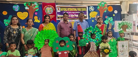 ಮಂಡ್ಯ ನೆಹರುನಗರದಲ್ಲಿರುವ ಡ್ಯಾಫೋಡಿಲ್ಸ್ ಶಾಲೆಯಲ್ಲಿ ಪರಿಸರ ದಿನವನ್ನು ಆಚರಣೆ ಮಾಡಲಾಯಿತು. 