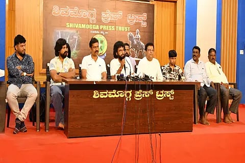 ಪಾಠಶಾಲಾ ಸಿನಿಮಾ ನಿರ್ದೇಶಕ ಹೆದ್ದೂರು ಮಂಜುನಾಥ ಮಾತನಾಡಿದರು.