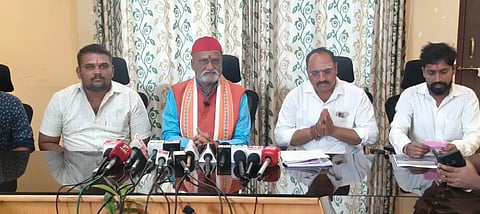 shelter ಸುದ್ದಿಗೋಷ್ಠಿಯಲ್ಲಿ ಮಾತನಾಡಿದ ಶ್ರೀರಾಮ ಸೇನೆ ರಾಷ್ಟ್ರೀಯ ಅಧ್ಯಕ್ಷ ಪ್ರಮೋದ ಮುತಾಲಿಕ.