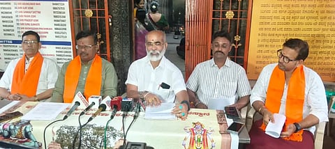 land ಸುದ್ದಿಗೋಷ್ಠಿಯಲ್ಲಿ ಮಾತನಾಡಿದ ಪುಷ್ಕರಣಿ ಸಂರಕ್ಷಣಾ ಸಮಿತಿ ಸಂಯೋಜಕ ಸುಧಾಕರ ಶೆಟ್ಟಿ.